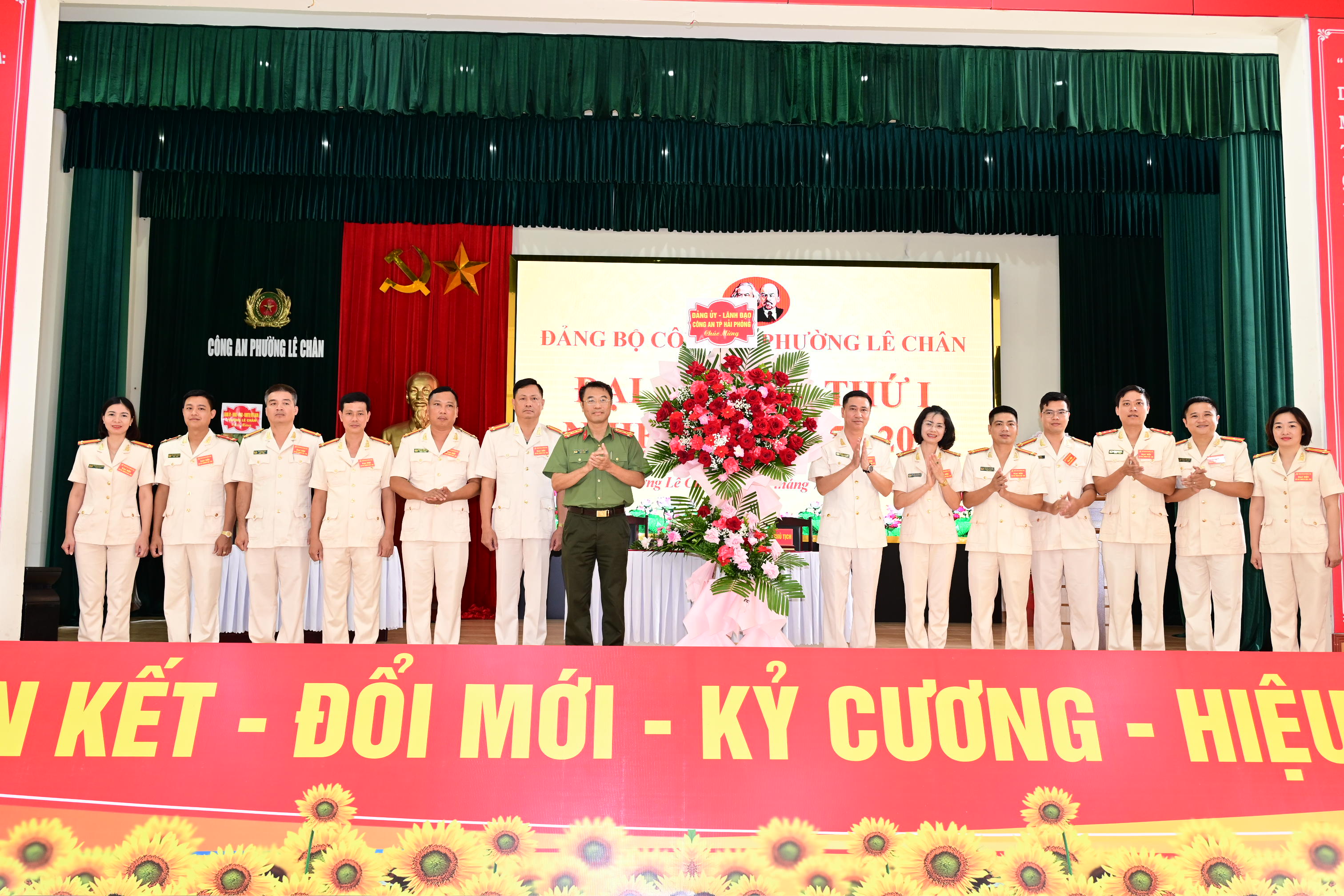 Đảng bộ Công an phường Lê Chân nhiệm kỳ 2025-2030: Tập trung XDLL trong sạch, vững mạnh, đáp ứng yêu cầu nhiệm vụ trong tình hình mới